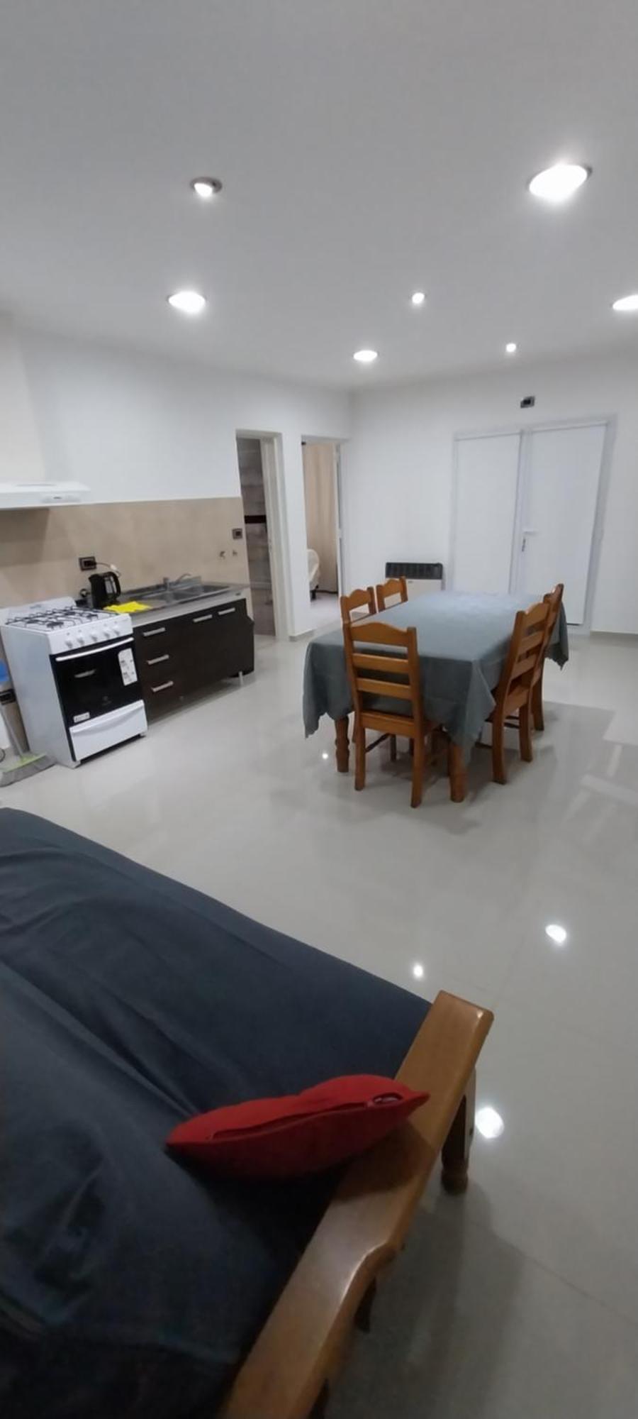 Alojamiento Byb Apartment *